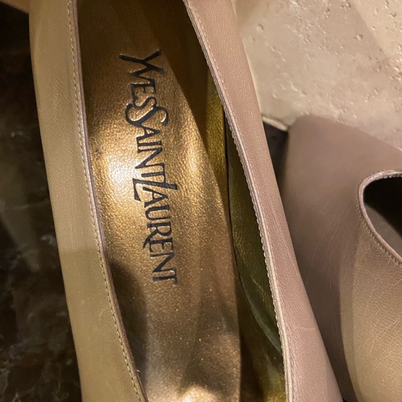 Yves Saint Laurent 80’s Tan Leather Courts Heels Pumps 6 M Italy VTG - Picture 6 of 7
